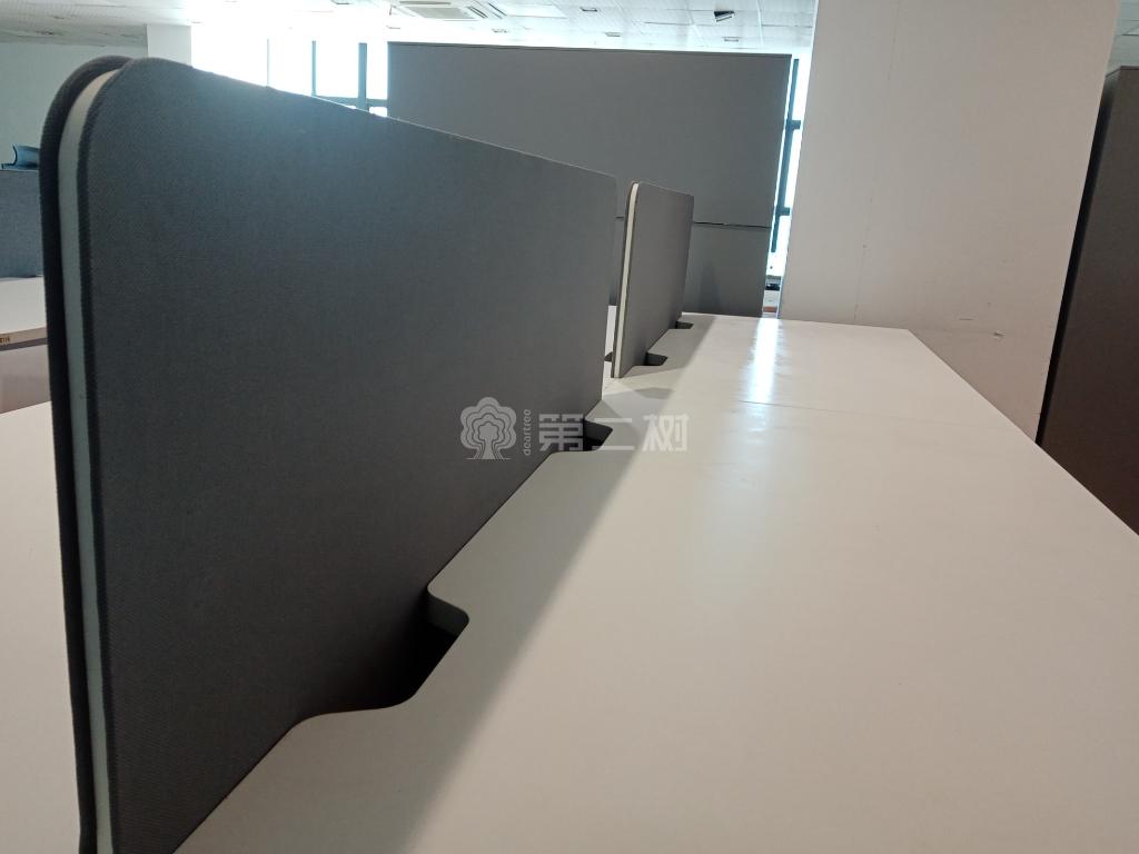 9成新品牌二手直條屏風工位員工辦公桌開放式電腦桌職員桌子