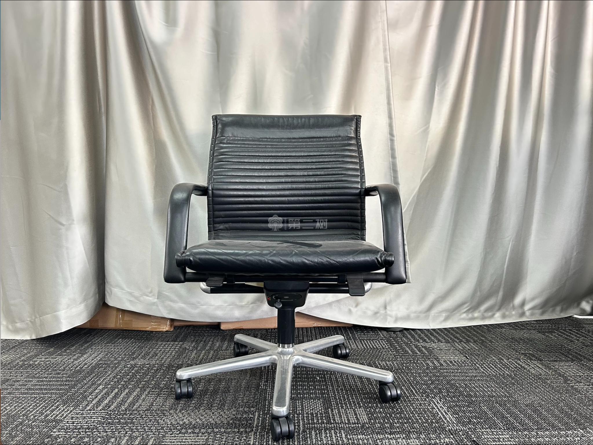 进口品牌黑色二手皮质办公椅电脑椅老板椅座椅转椅