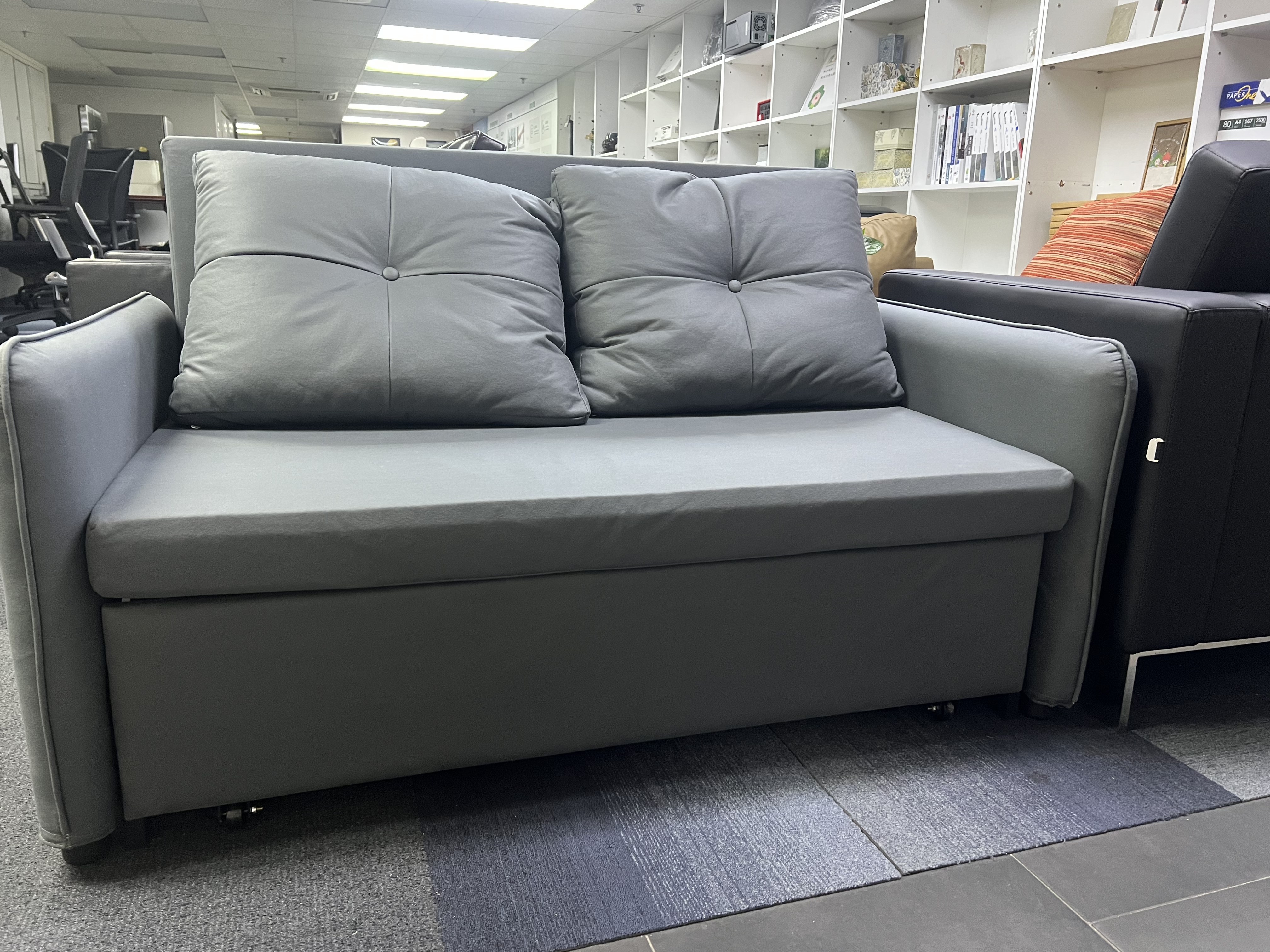 (137456)國產品牌全新深灰沙發牀